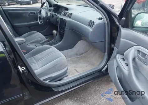 1997 Toyota Camry Xle V6 z USA, uszkodzony, nr VIN 4T1BF22K4VU025321